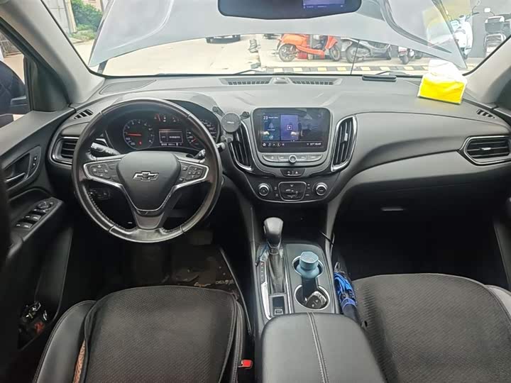 Фото 6 - Chevrolet Equinox
