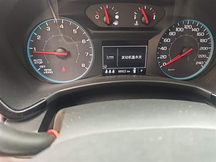 Фото 9 - Chevrolet Equinox