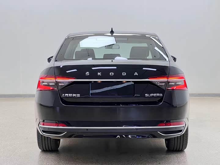 Skoda Superb 2025 2025款 TSI280 DSG尊享版