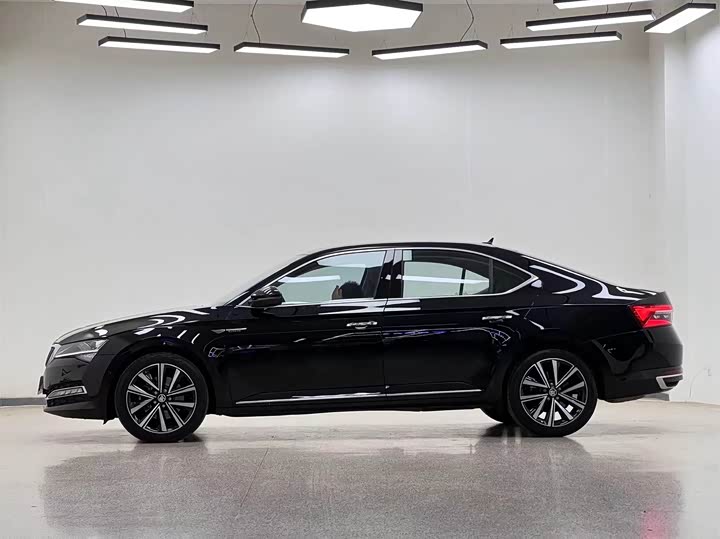 Skoda Superb 2025 2025款 TSI280 DSG尊享版