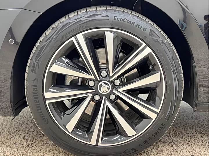 Skoda Superb 2025 2025款 TSI280 DSG尊享版