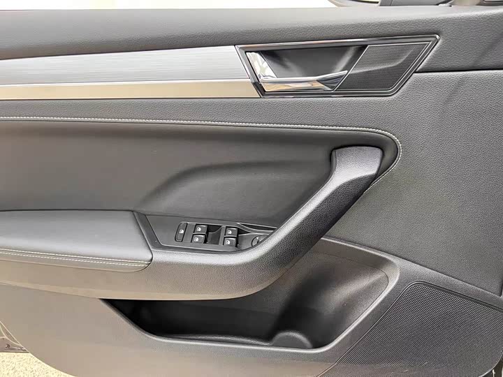 Skoda Superb 2025 2025款 TSI280 DSG尊享版