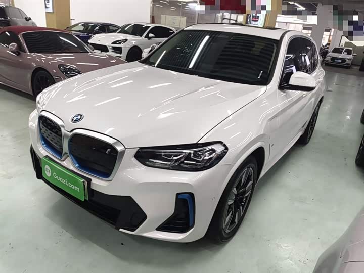 Фото 2 - BMW iX3
