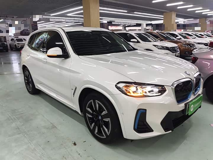 Фото 4 - BMW iX3