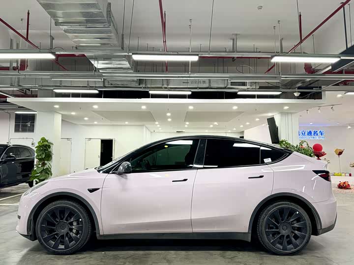 Zdjęcie 3 - Tesla Model Y