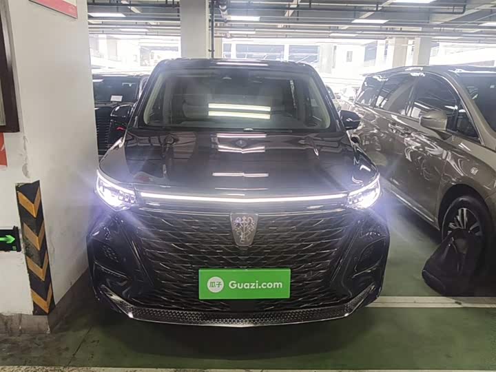 Фото 3 - Roewe iMax 8