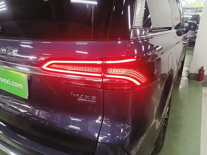 Фото 8 - Roewe iMax 8