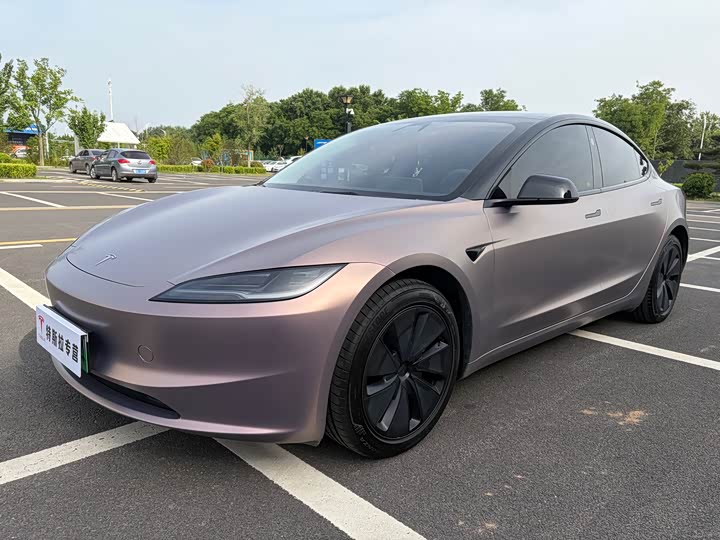 Zdjęcie 1 - Tesla Model 3