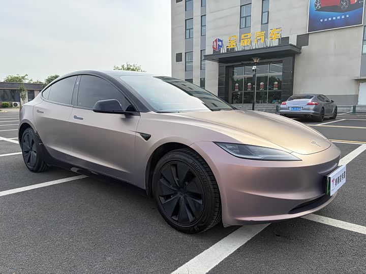 Zdjęcie 6 - Tesla Model 3