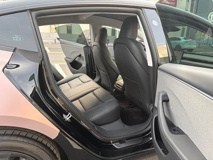 Zdjęcie 9 - Tesla Model 3