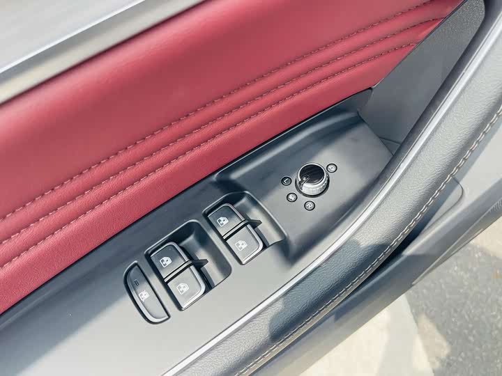 Hongqi HS5 2025 2025款 2.0T 四驱旗领Pro版