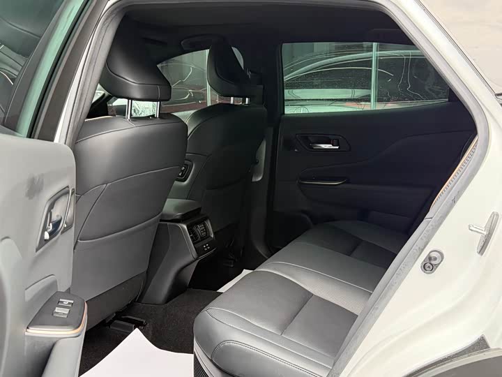 Toyota Crown SportCross 2023 2023款 2.5L SportCross HEV两驱尊贵版
