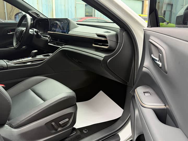 Toyota Crown SportCross 2023 2023款 2.5L SportCross HEV两驱尊贵版