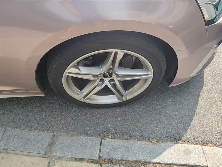 Audi A5 2024 2024款 Sportback 40 TFSI 时尚动感型