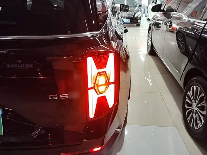 Фото 8 - GAC Trumpchi GS8