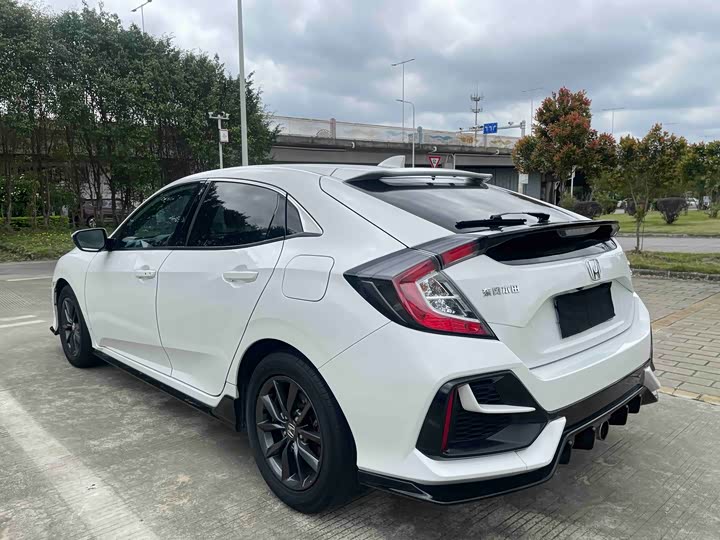Фото 7 - Honda Civic