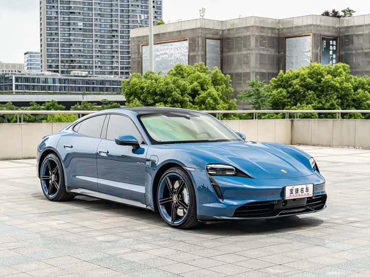 Фото 4 - Porsche Taycan