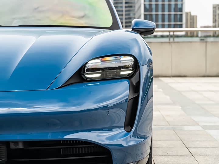 Фото 7 - Porsche Taycan