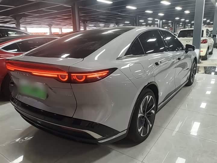 Фото 7 - Mazda EZ-6