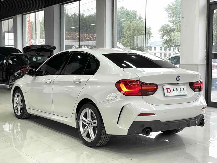 Фото 4 - BMW 1 Series