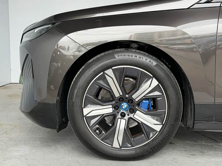 Photo 6 - BMW iX