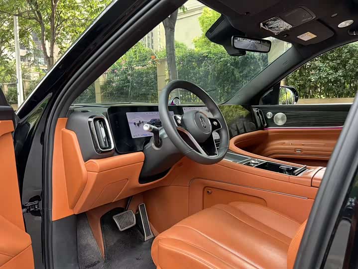 Aito M9 2025 2025款 增程 Ultra版 52kWh 6座版 (192线激光雷达）