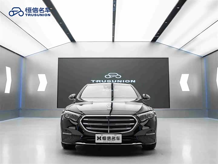Фото 1 - Mercedes-Benz E-Class