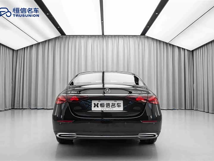 Фото 6 - Mercedes-Benz E-Class