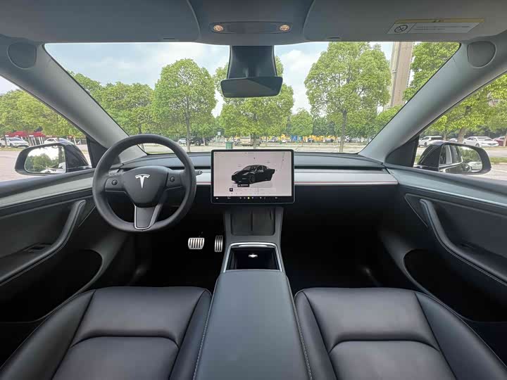 Фото 6 - Tesla Model Y