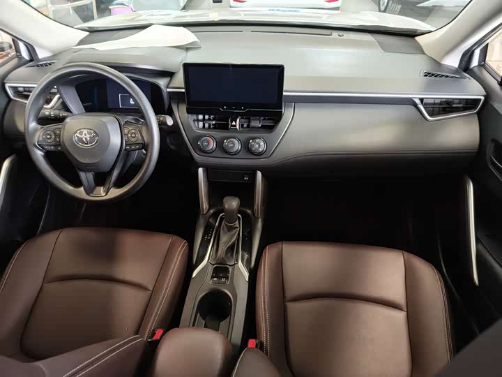 Toyota Corolla Cross 2023 2023款 2.0L 20周年铂金纪念版