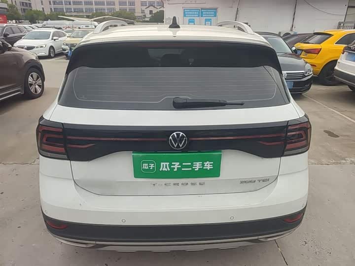 صورة 6 - Volkswagen T-Cross