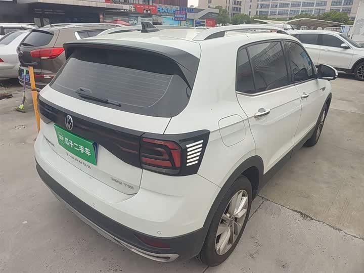 صورة 7 - Volkswagen T-Cross