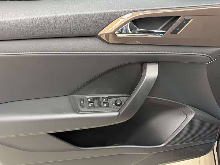 Volkswagen Tharu 2021 2021款 280TSI 两驱豪华版PLUS