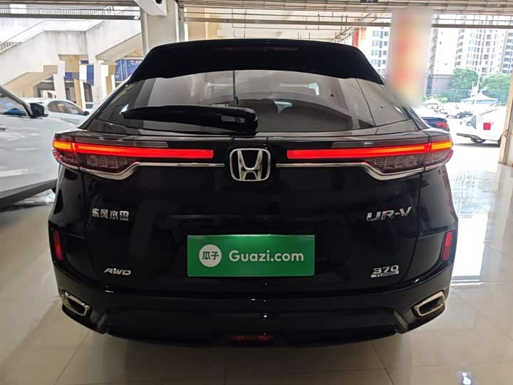 Фото 6 - Honda UR-V