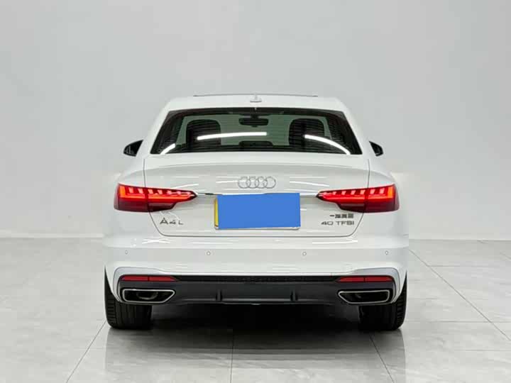 Фото 6 - Audi A4L