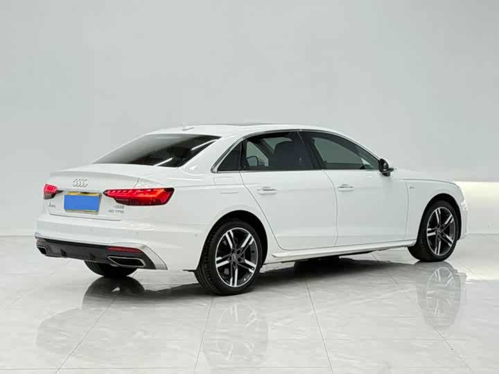 Фото 7 - Audi A4L