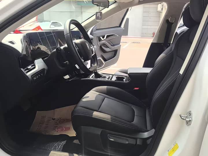 Bestune B70 2023 2023款 第三代 1.5T 自动乐享型70周年纪念版