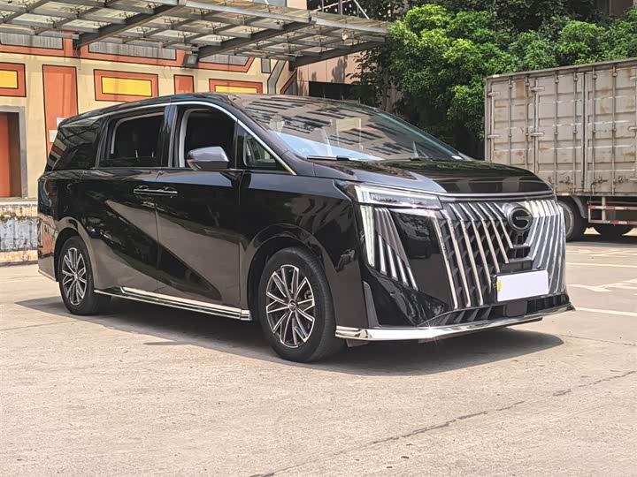 Фото 3 - GAC Trumpchi M8