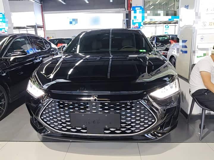 Фото 3 - BYD Han