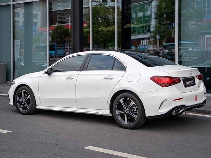 Фото 5 - Mercedes-Benz A-Class