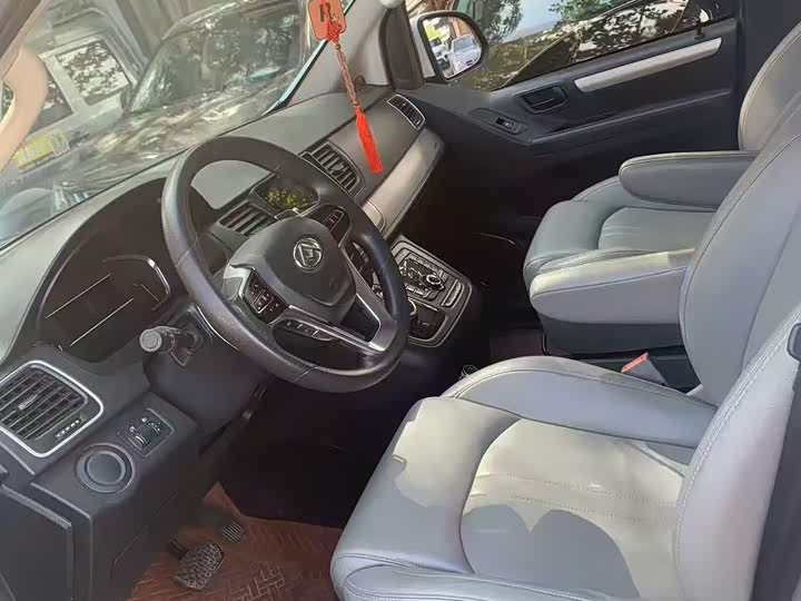 Maxus G10 2022 2022款 2.0T 自动精英版 汽油 7座