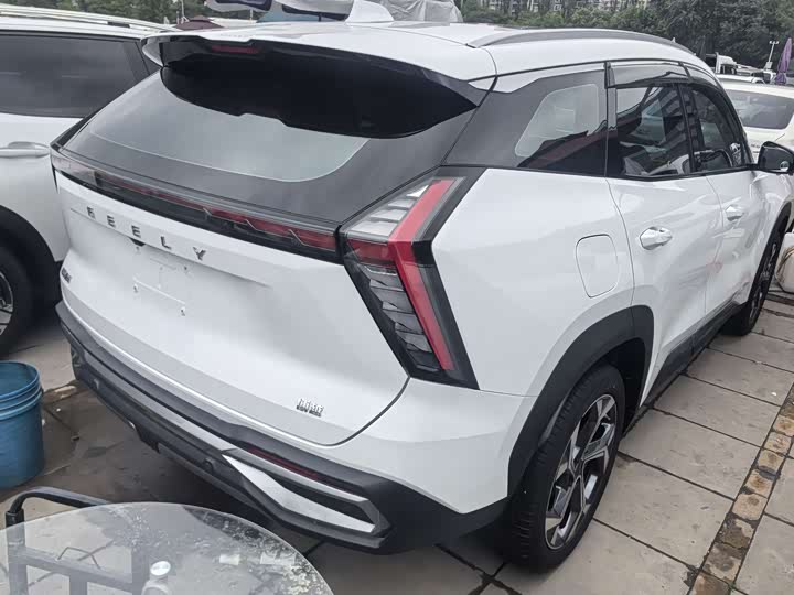 Zdjęcie 6 - Geely Atlas L