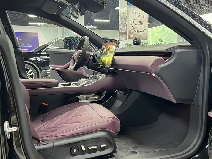 Фото 7 - Nio ET5T