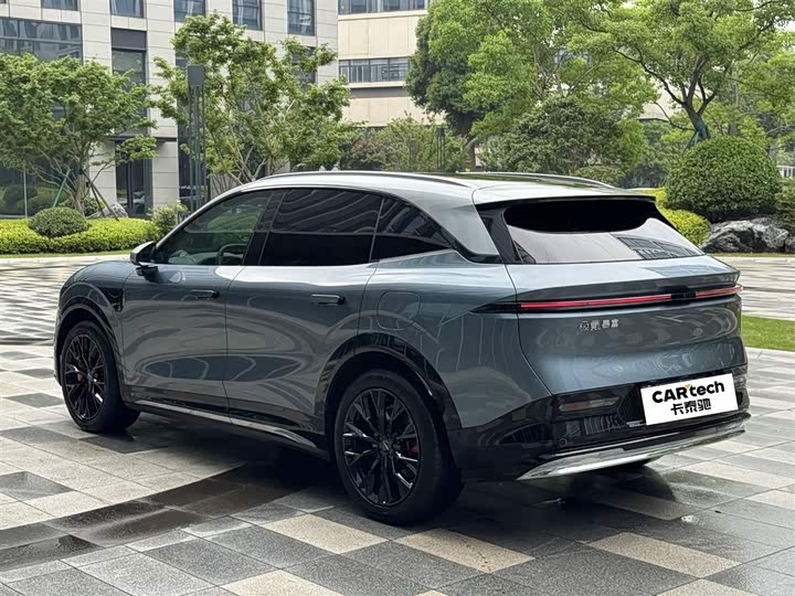 Zeekr 7X 2025 2025款 100kWh 长续航四驱智驾版