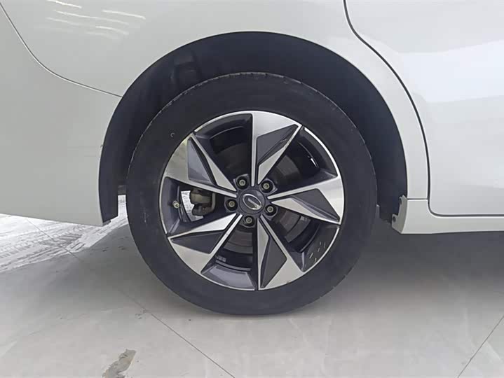 GAC Trumpchi M6 2021 2021款 PRO 270T DCT尊享版