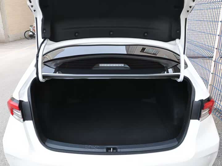 Toyota Corolla 2024 2024款 1.8L 智能电混双擎 精英版