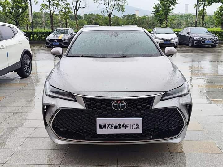 Фото 2 - Toyota Avalon