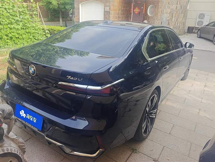 Фото 3 - BMW 7 Series
