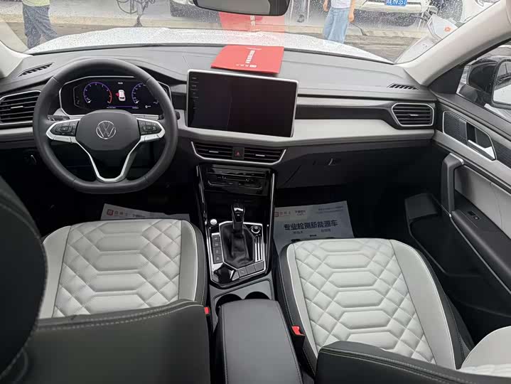 صورة 8 - Volkswagen Tayron