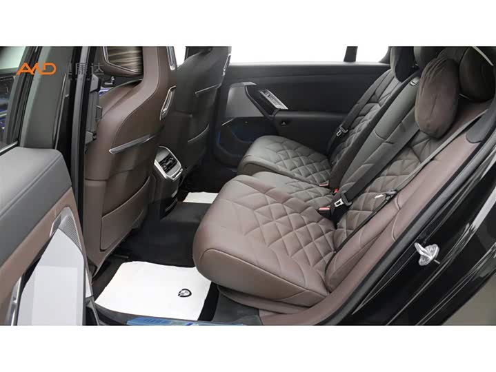 Photo 7 - BMW 7 Series